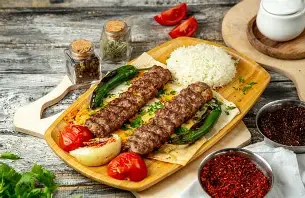 Main Courses / EntrΘes